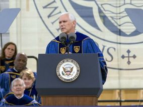 636309767726059122-AP-17141682127200